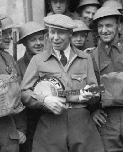 George Formby mit Banjo Ukulele